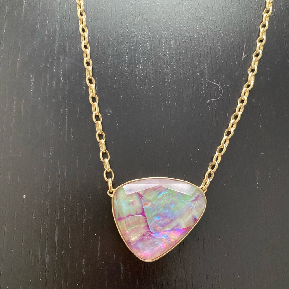 Kendra Scott McKenna Gold Pendant Necklace in Abalon